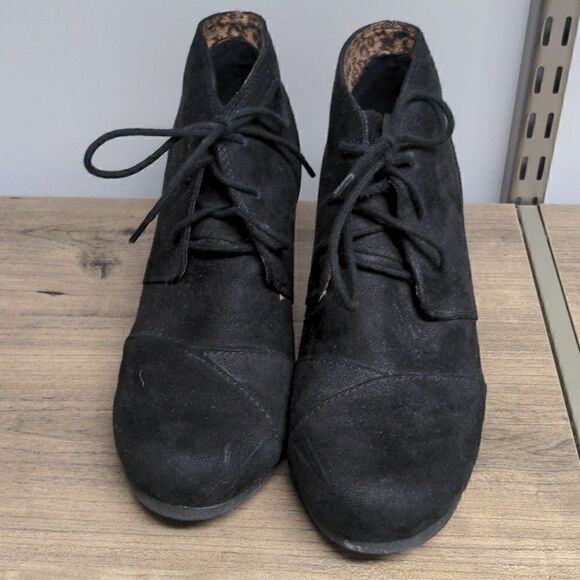 City Classified Black Booties - Picture 2 of 5